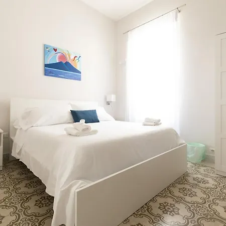 Effe 4* Naples
