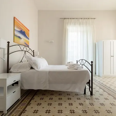 Effe فندق مبيت وإفطار