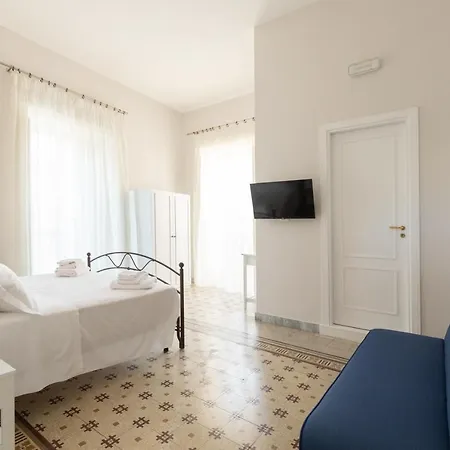 Effe فندق مبيت وإفطار 4*