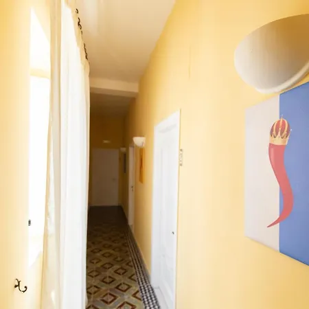 Effe 4* نابولي