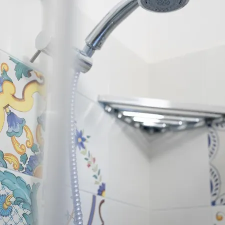 Effe 4* نابولي