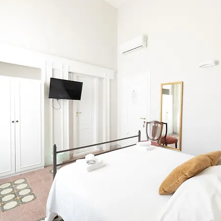 ベッド・アンド・ブレックファスト Effe 4*