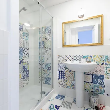 Effe ベッド・アンド・ブレックファスト